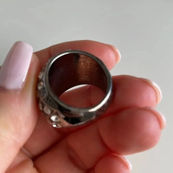 Faux Diamond Ring / FREE  with a purchase - Picture 9 of 12